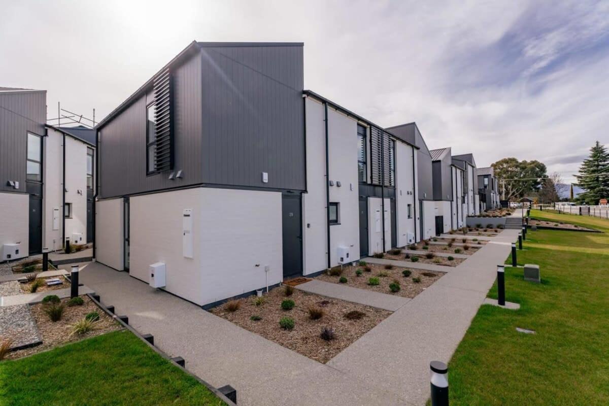 Alps And Lake Retreat Wanaka Albert Town Luaran gambar